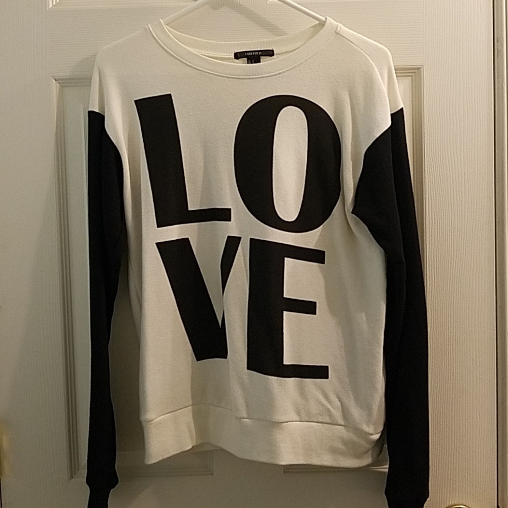Pullover sweater